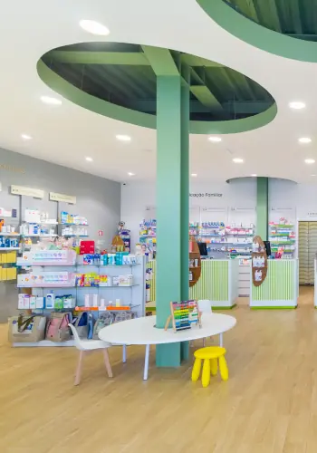 Interior de farmacia de diseño